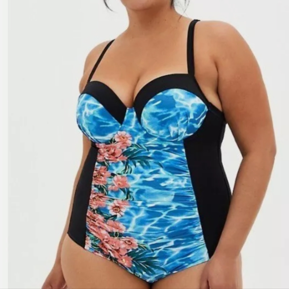 Torrid 2X Underwire UPF 40+ protection One Piece Swimsuit Never Worn